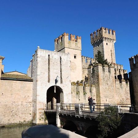 Appartamento Spiaggia Brema Sirmione Exterior photo