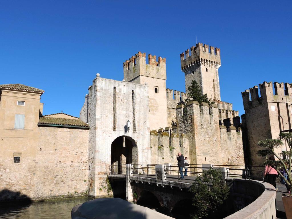 Appartamento Spiaggia Brema Sirmione Exterior photo